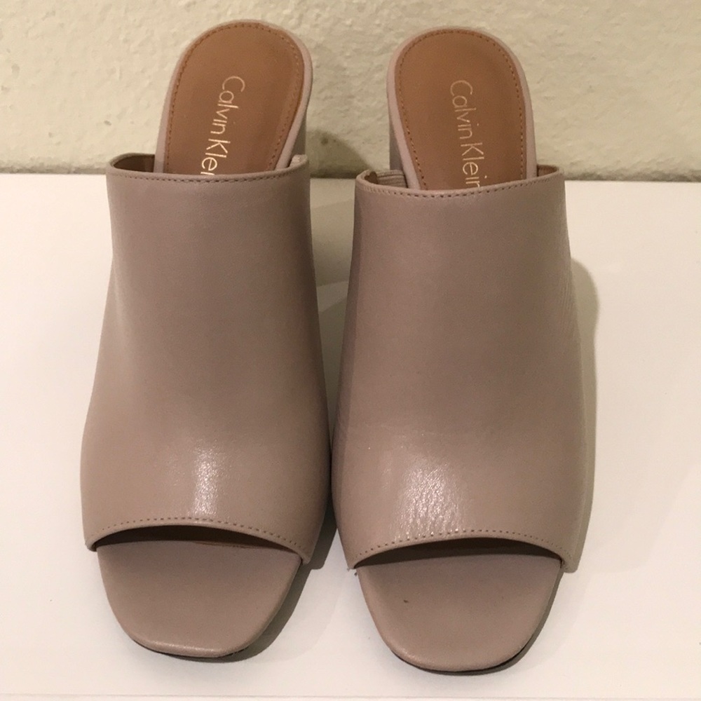 Calvin Klein women shoes nude colors size 6
